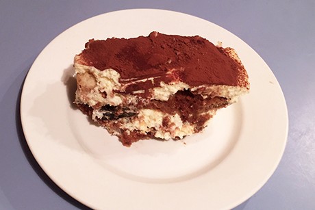 Weihnachtliches Tiramisu mit Rumpflaumen und Lebkuchen