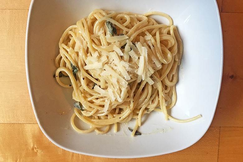 Spaghetti in Salbeibutter