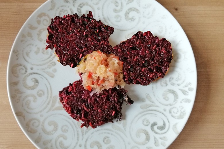 Rote Rüben Kartoffelpuffer mit Kräutern
