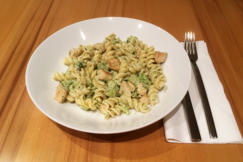 Pasta mit Brokkoli und Hühnerfleisch