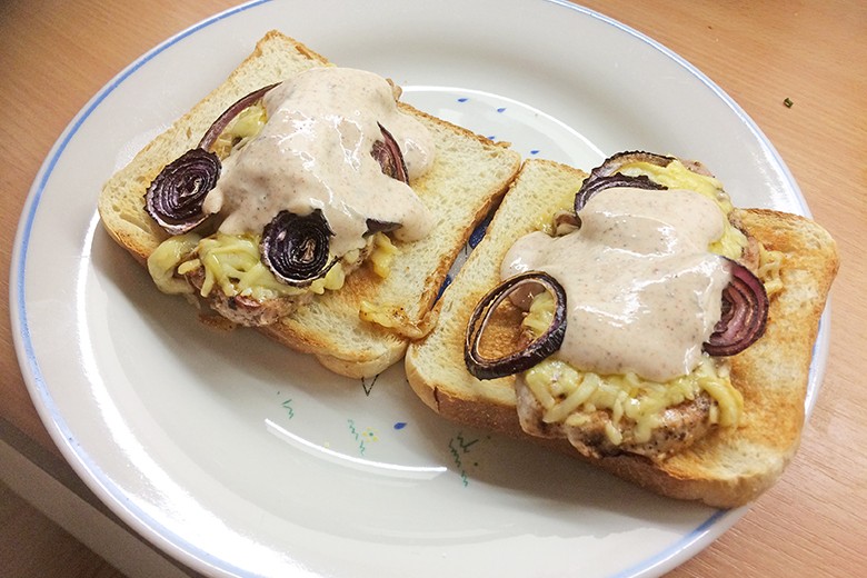 Toast mit Schweinslungenbraten