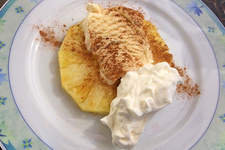 Gegrillte Ananas mit Zimt