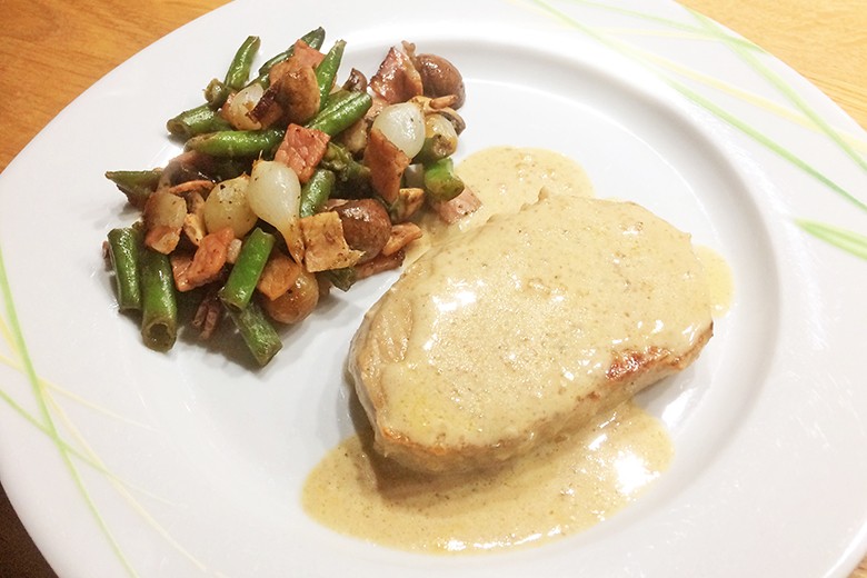 Schweineminutensteaks mit Fisolen