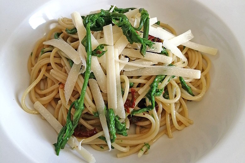 Spaghetti mit Hopfenspargel