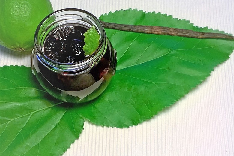 Maulbeerkompott mit Vanille und Limette