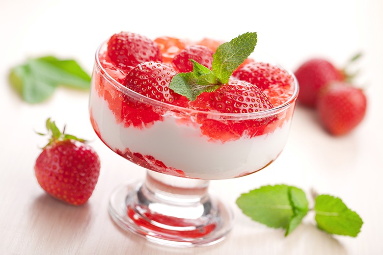 Topfen-Joghurt-Creme mit Erdbeeren