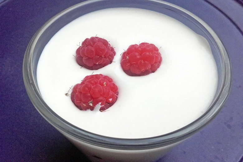Schnelle Himbeer-Sauerrahmcreme