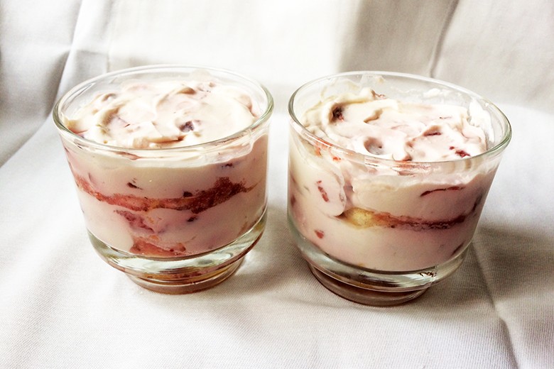 Erdbeertiramisu im Glas