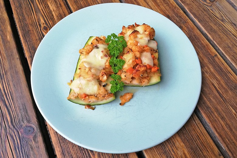 Zucchini mit Semmelfülle