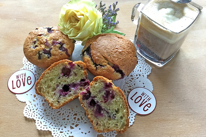 Heidelbeermuffins mit Haselnüssen