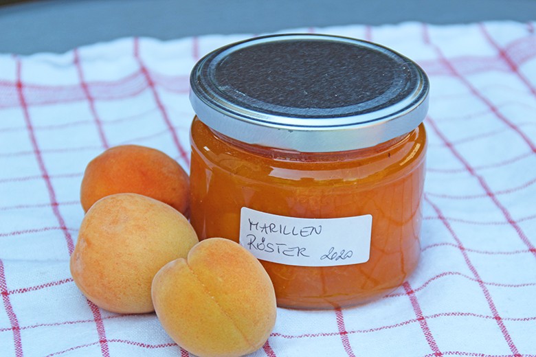 Marillenröster