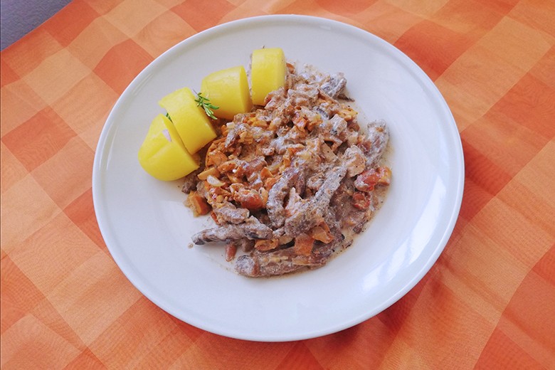 Geschnetzeltes vom Rind mit Eierschwammerl