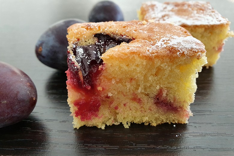 Einfacher Zwetschkenblechkuchen