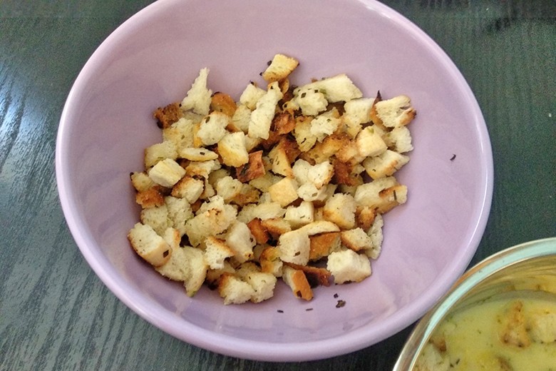 Schnelle Schnittlauchcroutons