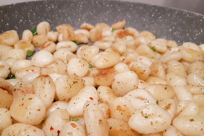 Buttergnocchi aus der Pfanne