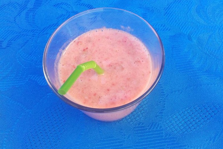 Erdbeer-Traube-Banane Smoothie