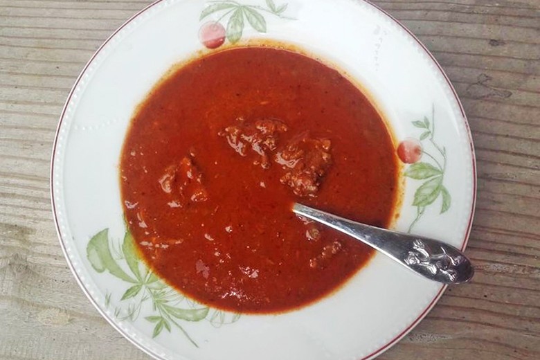 Gulasch mit grünem Paprika