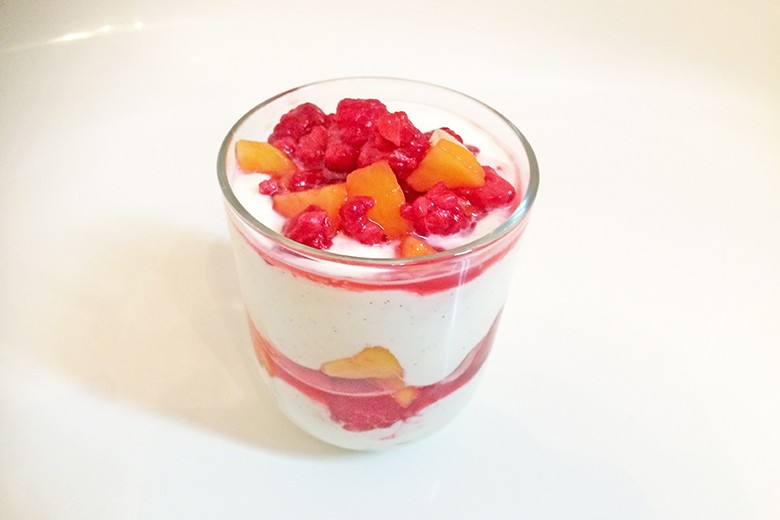 Himbeer-Pfirsichdessert
