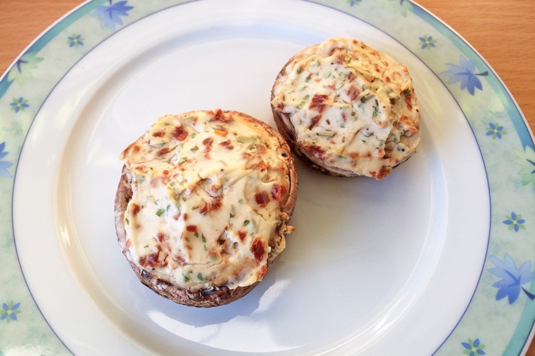 Champignons gefüllt