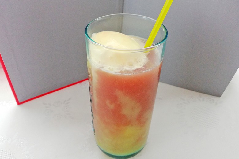 Vanille-Ananas-Drink