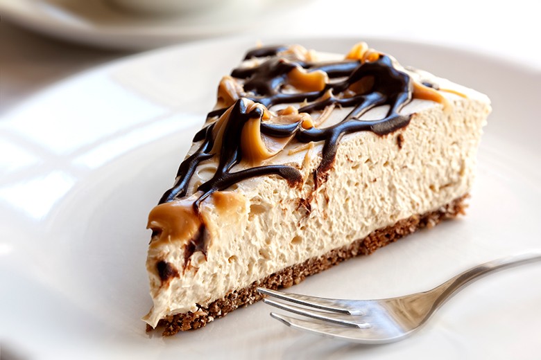 Topfentorte mit Kaffee