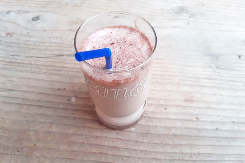 Kakao-Bananenmilch mit Schuss