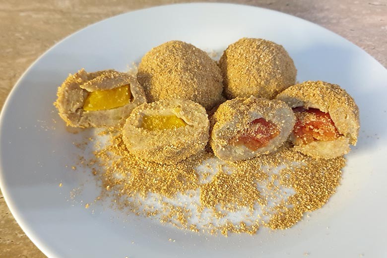 Tropische Fruchtknödel aus dem Dampfgargerät