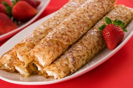 Buchweizenpalatschinken mit Erdbeeren