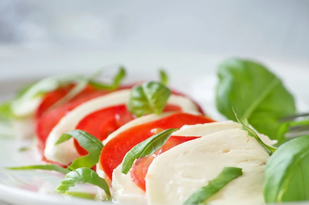 Paradeiser mit Mozzarella