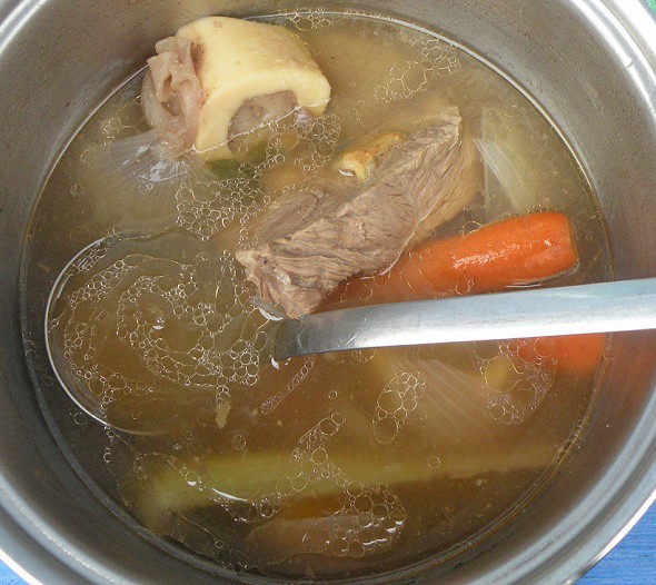 Fleischbrühe