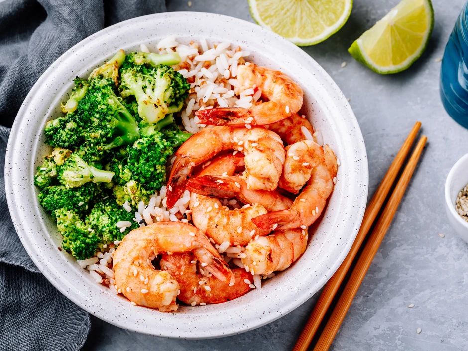 Poke Bowl mit Garnelen