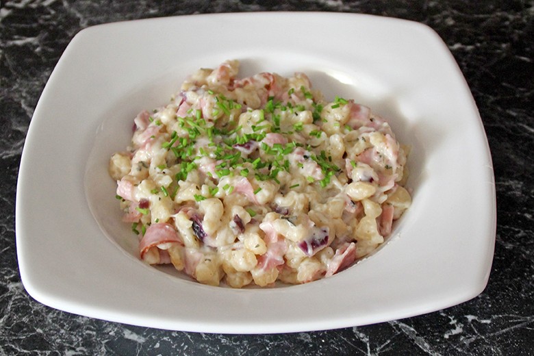 Schinken Spätzle mit Sauerrahm