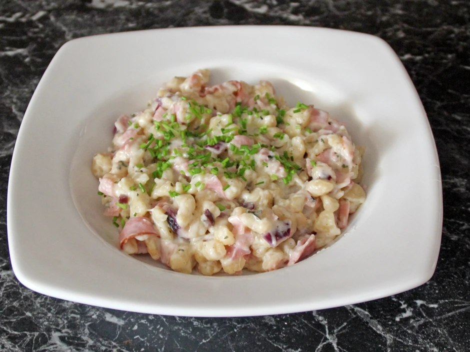 Schinken Spätzle mit Sauerrahm