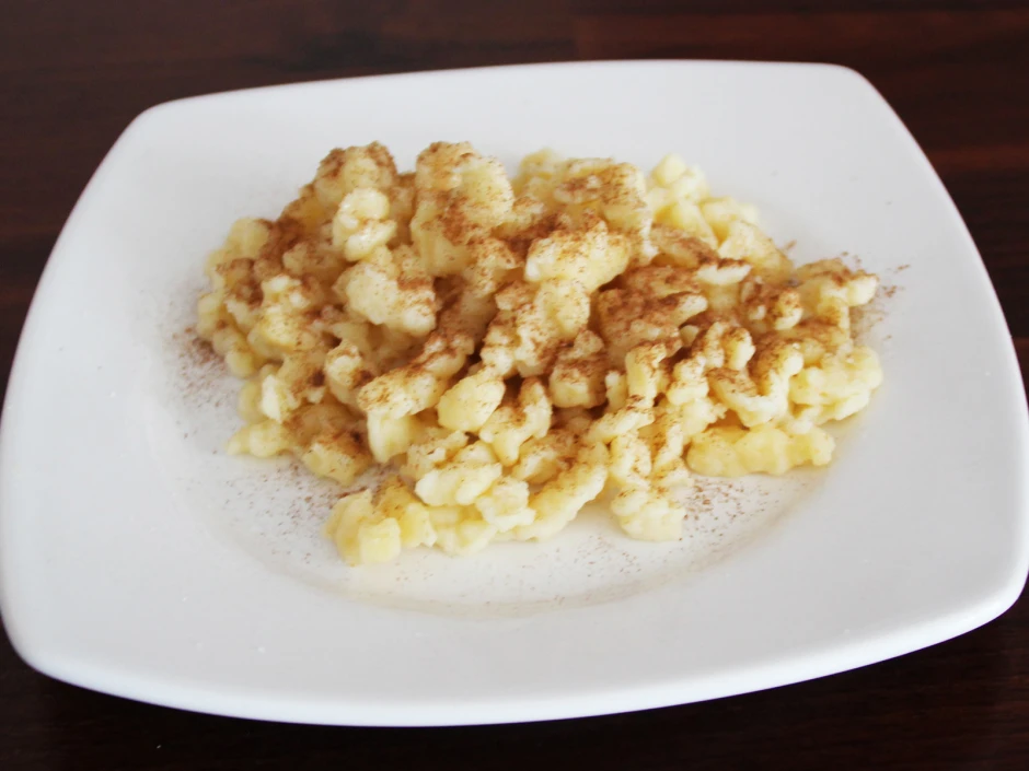 Topfensp&auml;tzle mit Zimt-Zucker