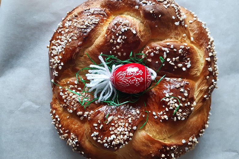 Osterkranz aus Germteig