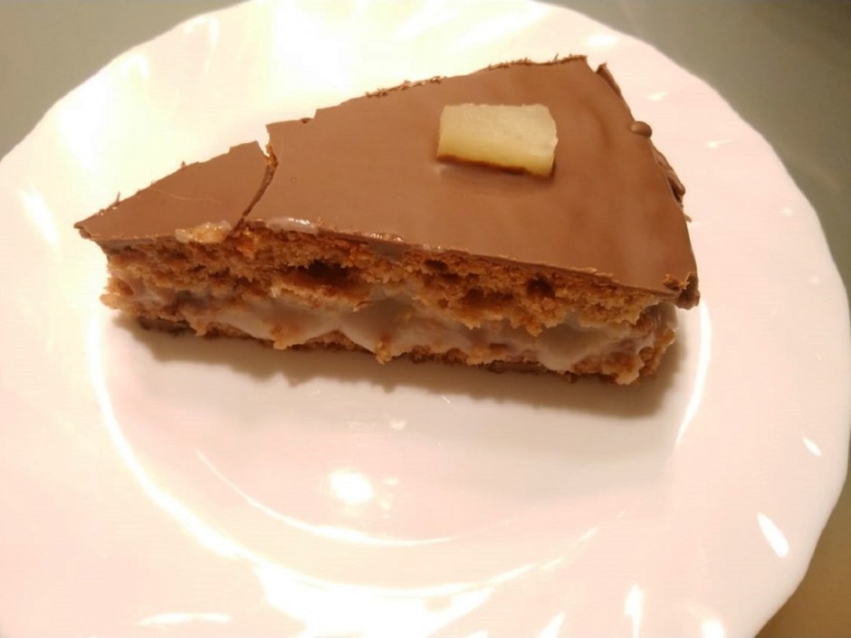 Ananas-Kokoskuchen mit Schokoladenglasur