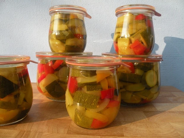 Zucchini in Senfsud