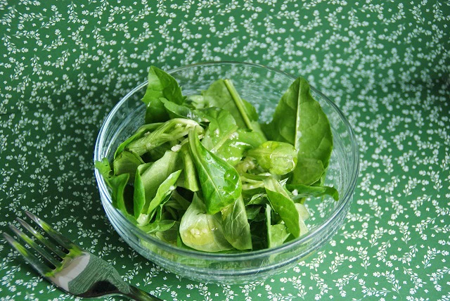 Feldsalat mit L&ouml;wenzahn