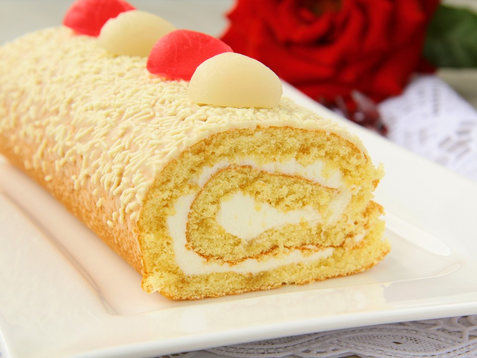 Osterbiskuitroulade
