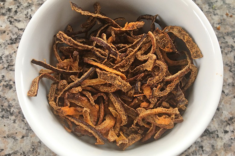 Röstzwiebeln aus der Heißluftfritteuse