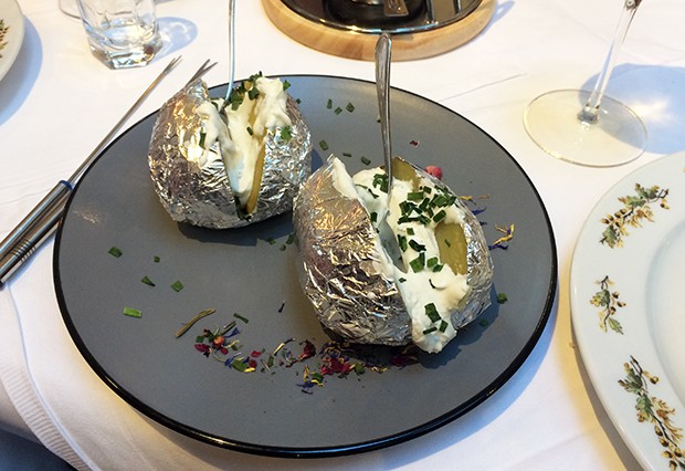 Folienkartoffeln aus der Glut