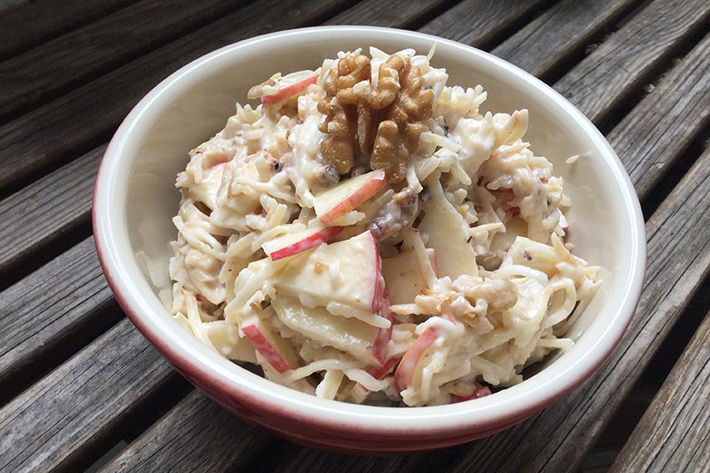 Waldorfsalat mit karamellisierten Walnüssen