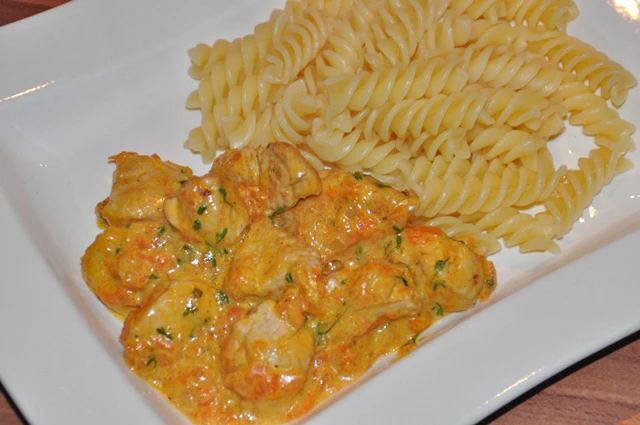 Putenragout mit Kresse