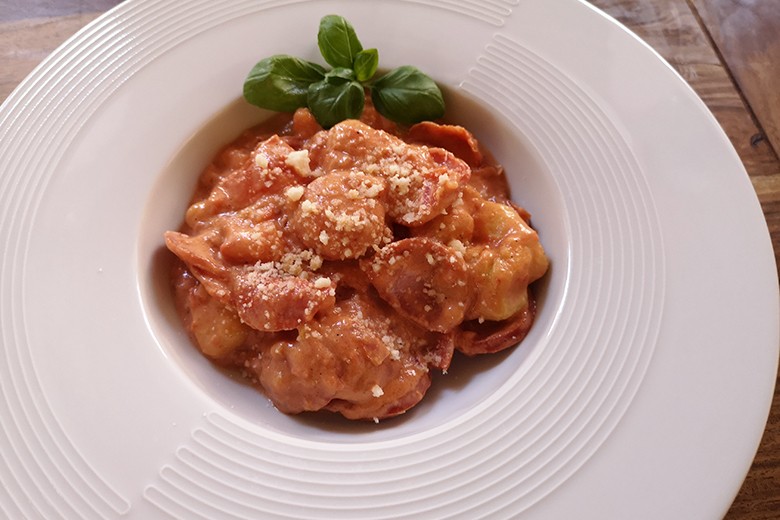 Gnocchi mit Chorizo und Zwiebel