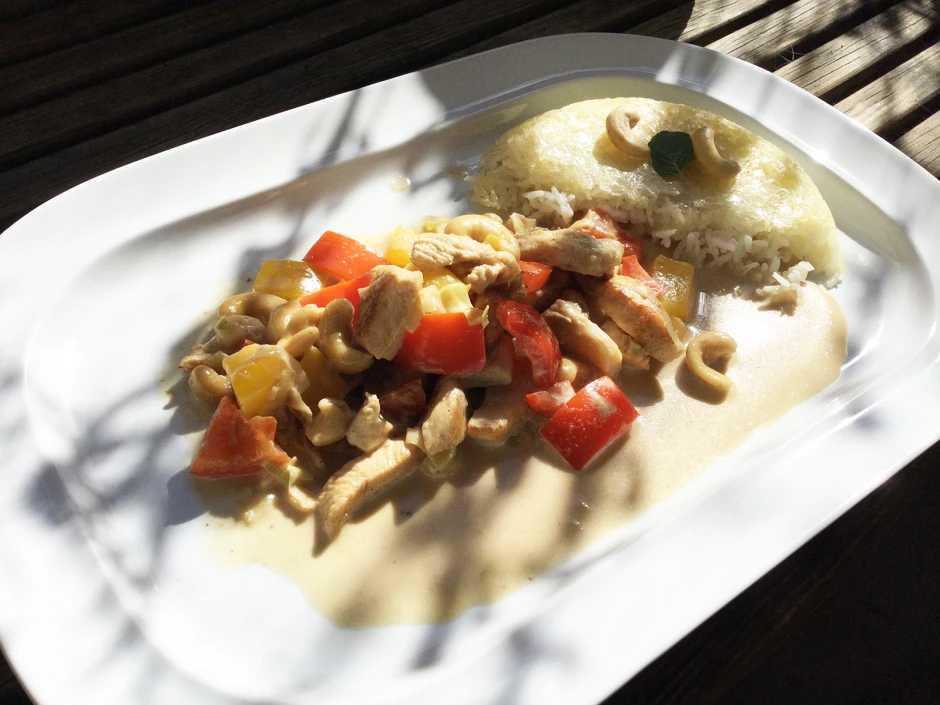 Hähnchencurry mit Cashewkernen