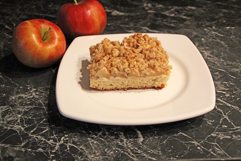 Apfelstreuselkuchen mit Topfen-Öl-Teig