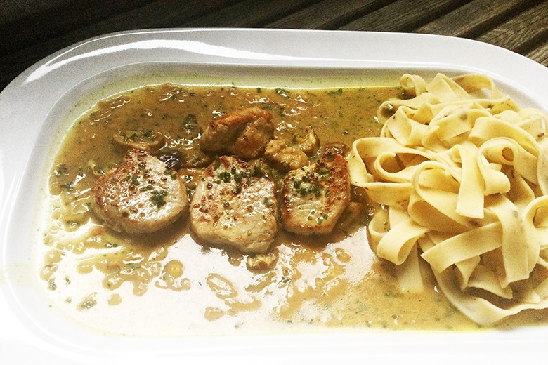 Schweinemedaillons mit Steinpilzsoße