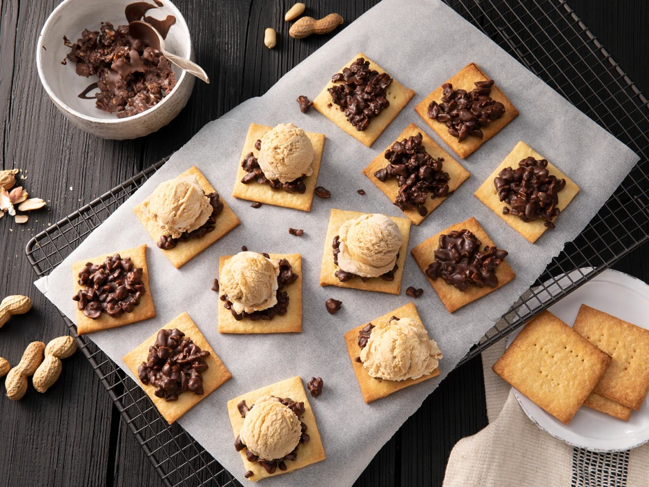 Erdnusskekse mit Salted Caramel Eis