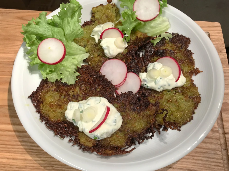 Kartoffelpuffer mit B&auml;rlauchpesto
