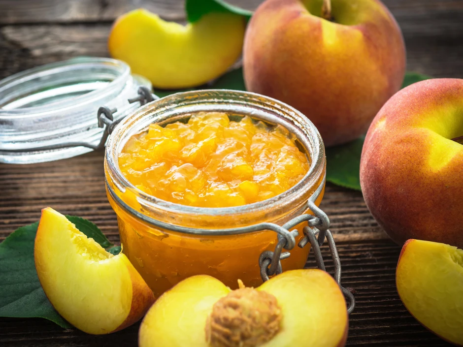 Pfirsich-Ananas-Mango-Marmelade